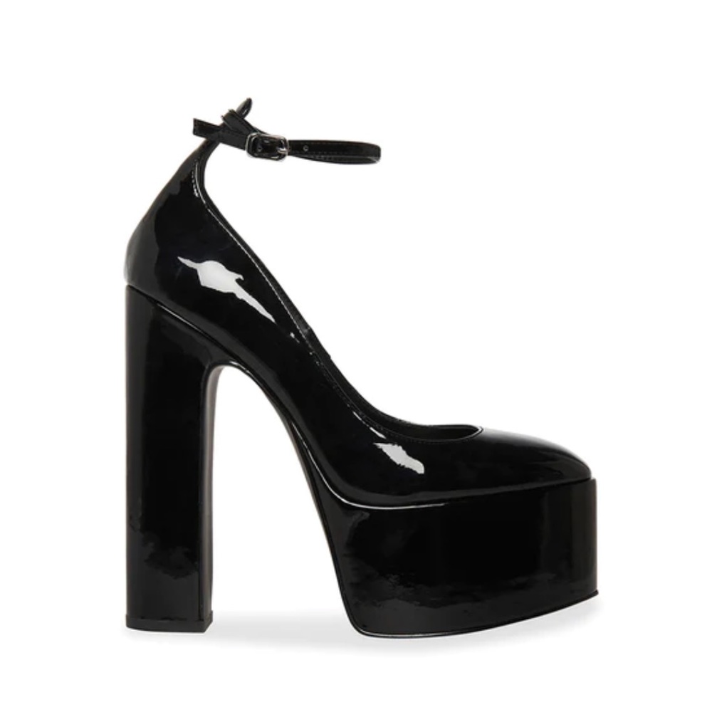 NWT Steve Madden Skyrise Heels